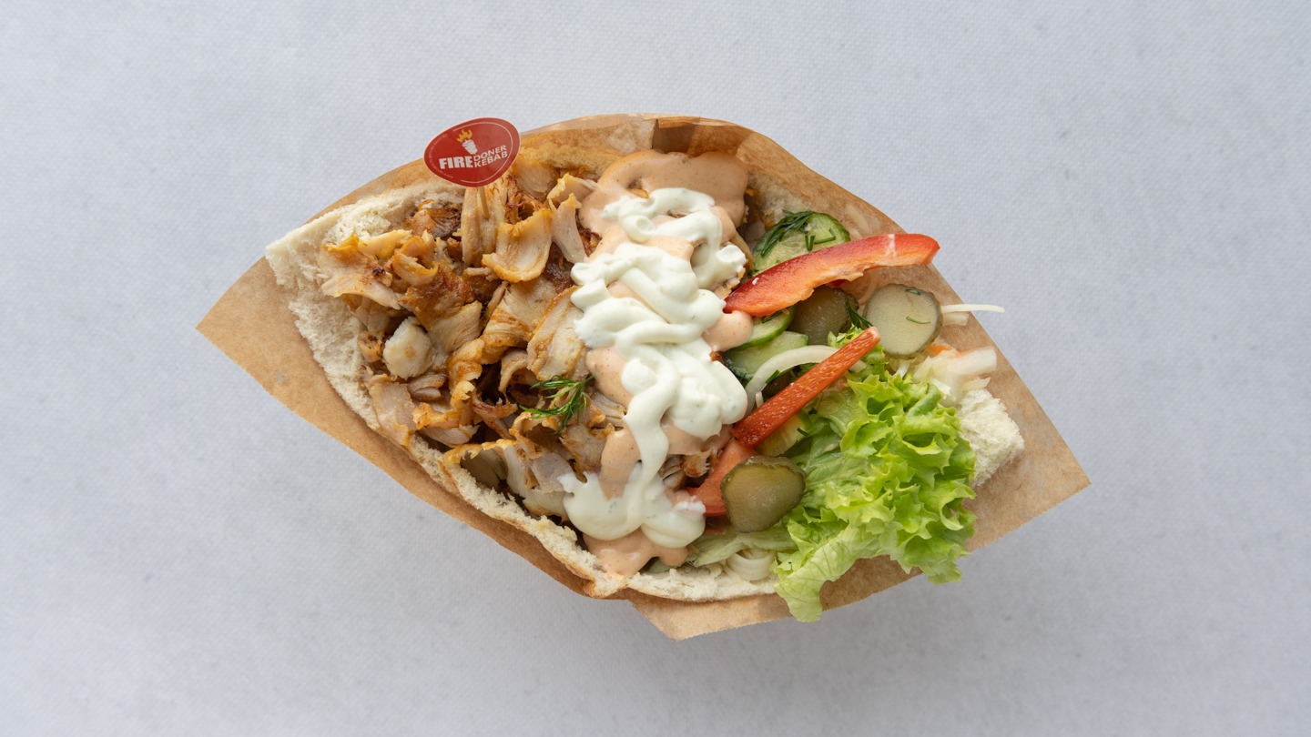 Kebab w bułce (w grubym cieście)