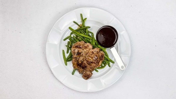 Bravčová panvička so zeleninou