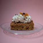 Mrkvový koláč s pomarančovo-mascarpone penou 90g/ 4ks