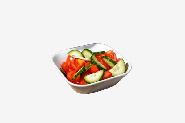 SALATĂ ROȘII ȘI CASTRAVEȚI/  TOMATOES AND CUCUMBERS SALAD