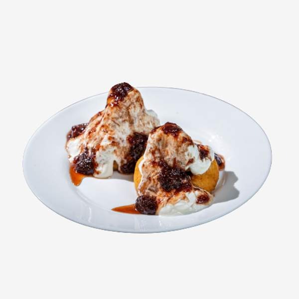 PAPANAȘI CU AFINE/  ROMANIAN BLUEBERRIES SAUCE DESSERT