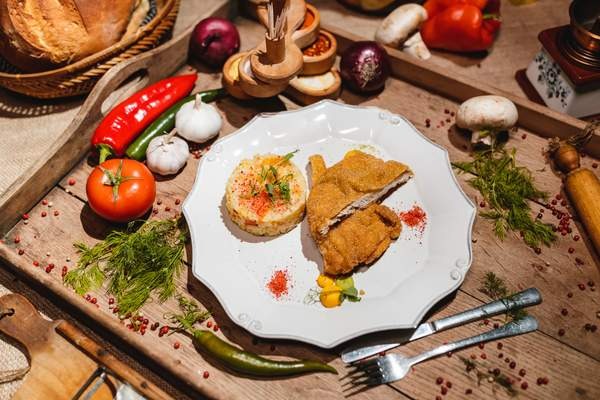 PIEPT DE PUI PANE / BREADED  CHICKEN BREAST