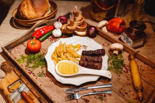 3 MICI + CARTOFI PRĂJIȚI + MUȘTAR/  3 MINCED MEAT ROLLS  + FRIES + MUSTARD