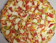 Pizza Donatello (sos śmiet., ser mix cheddar, mozzarella)