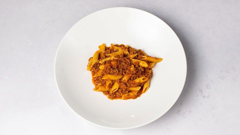 Penne bolognese