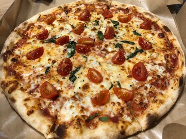 Pizza Margherita Linda 