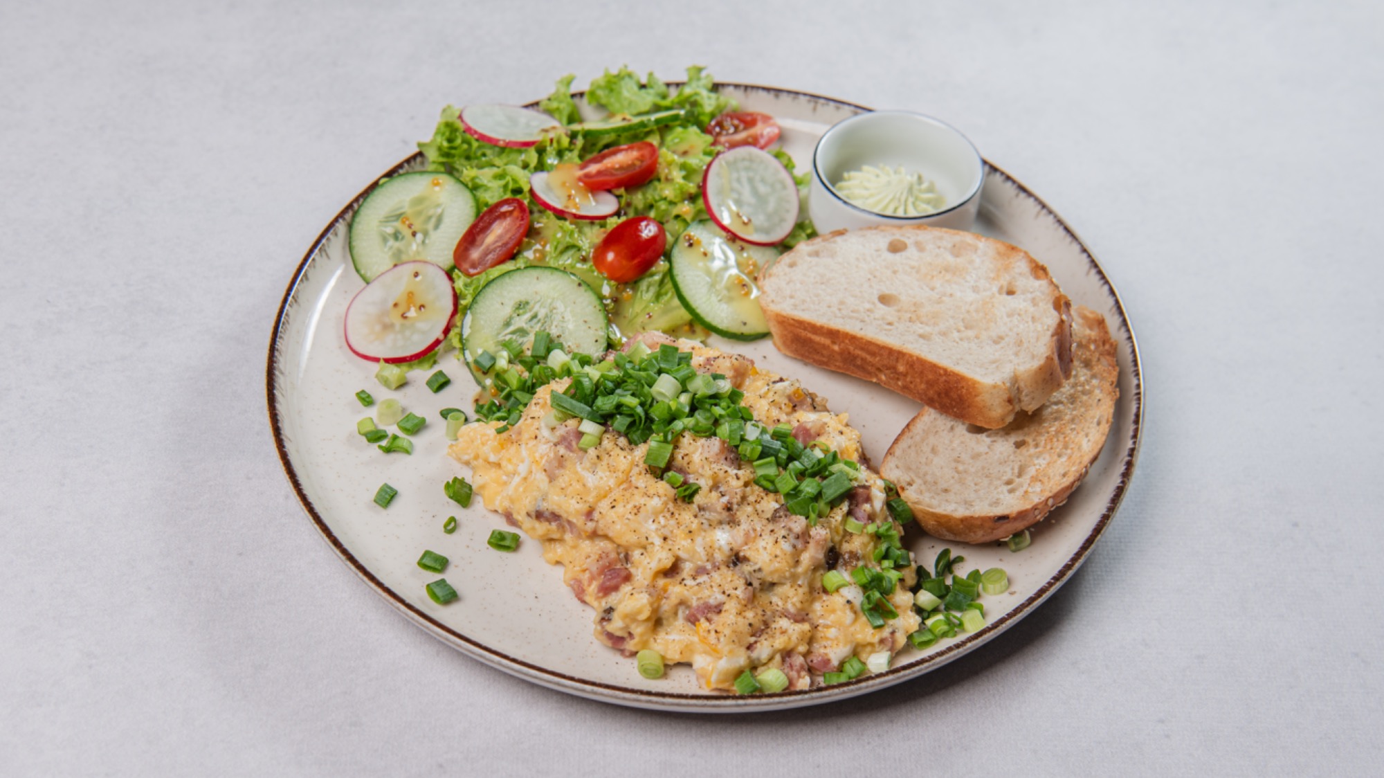 ​Jajecznica z trzech jaj