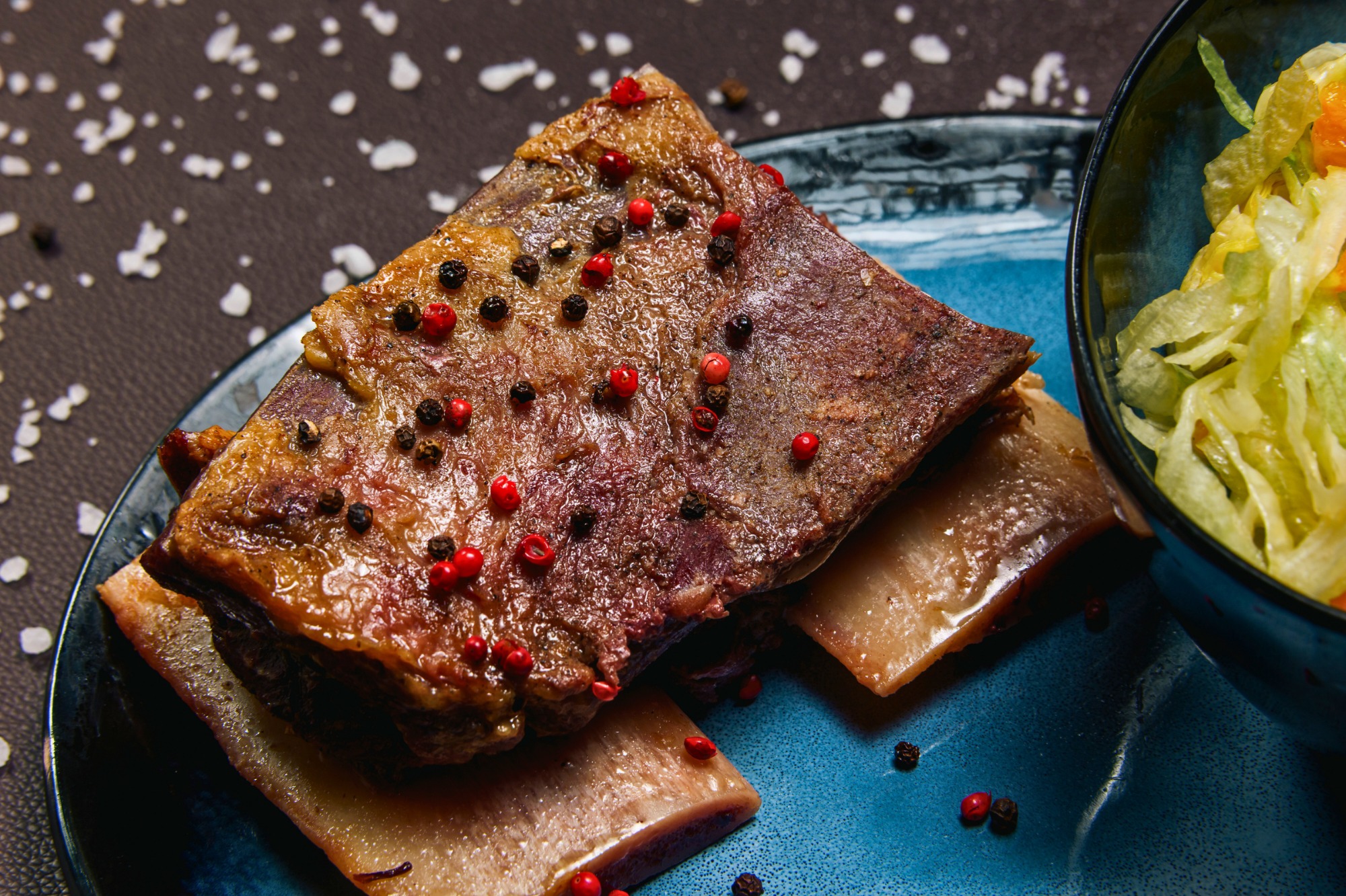 Coaste de Vita cu salata de Portocale