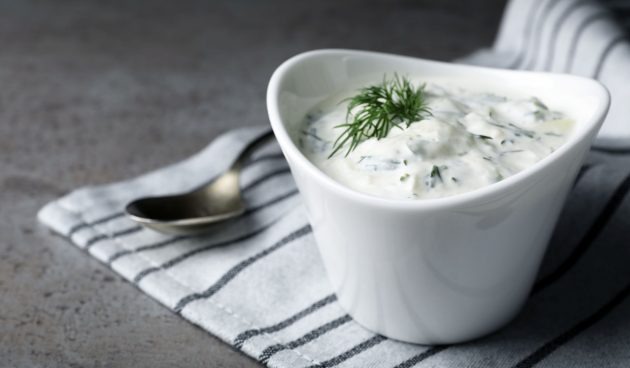 Sos majonezowo-czosnkowy ( 1 szt.)