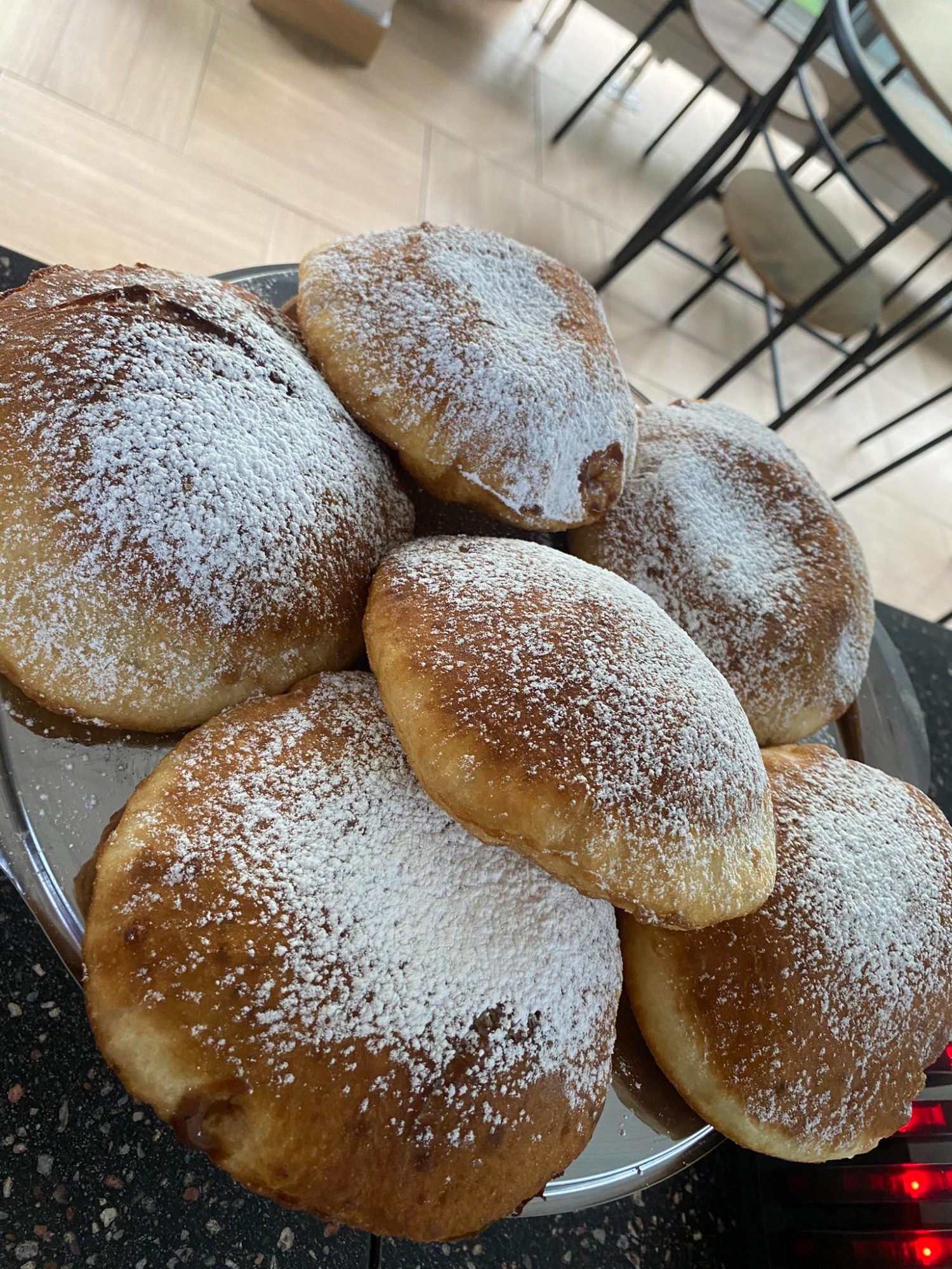 Paczek z nadzieniem mlecznym