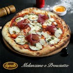 28. Pizza Melazane e Prosciutto 