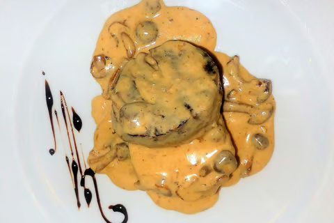 Mușchi de vită cu sos de hribi 