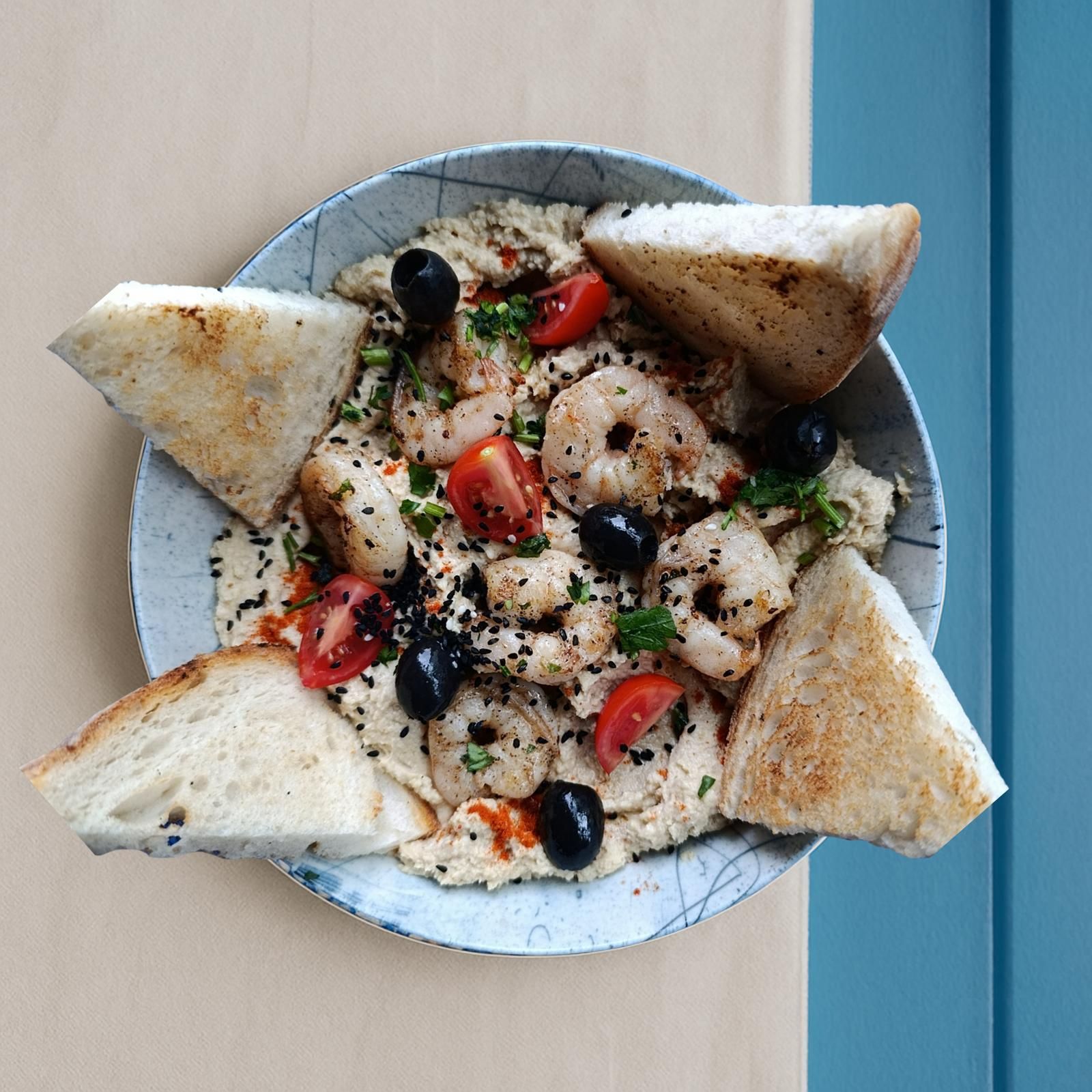 Humus cu mix de semințe prăjite și creveți ( 320g )