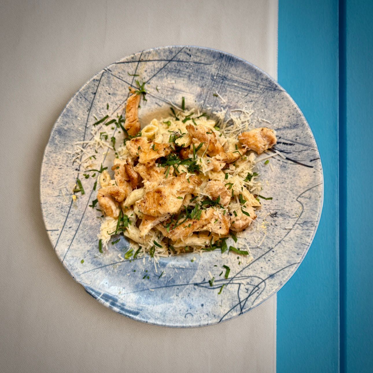 Paste cu pui și ciuperci ( 360g )