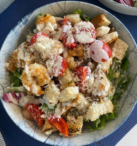 Salată Caesar cu creveți 