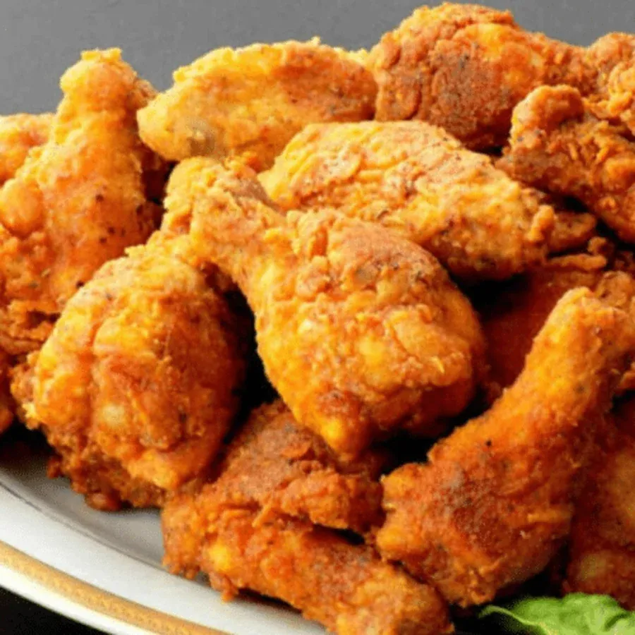 18 skrzydełek i duże frytki