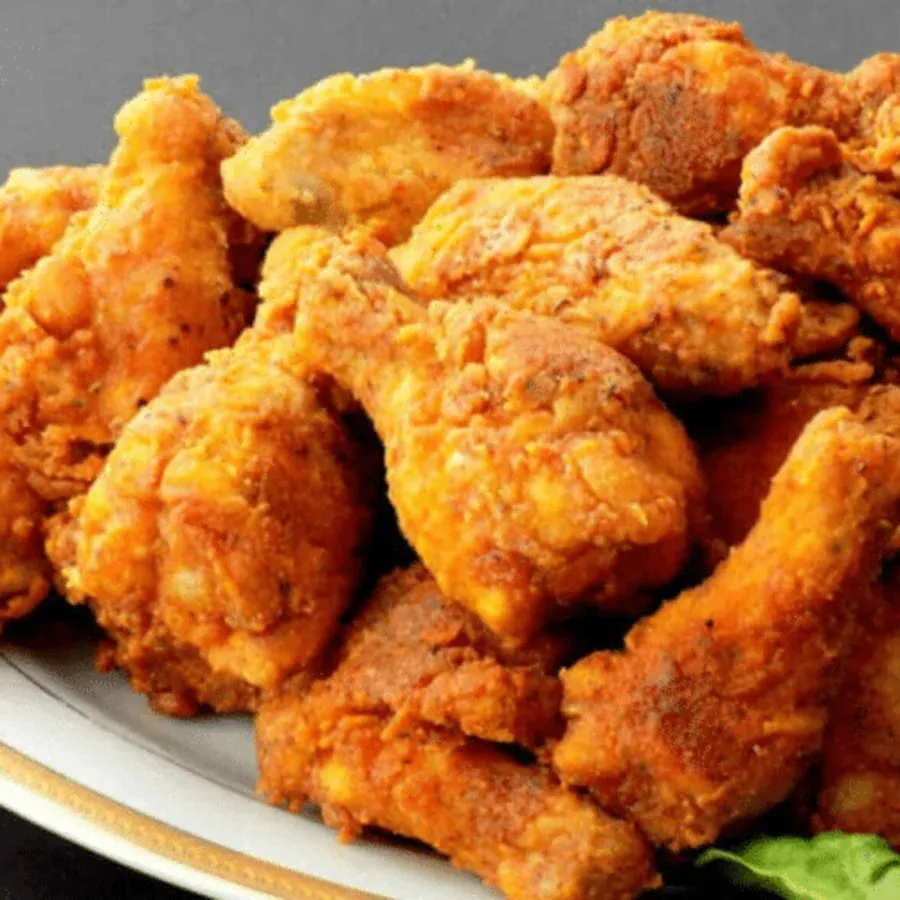 12 skrzydełek i duże frytki