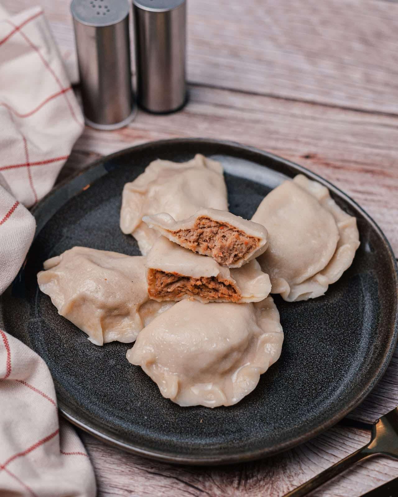 Pierogi z mięsem wieprzowym - op. ok. 12 szt