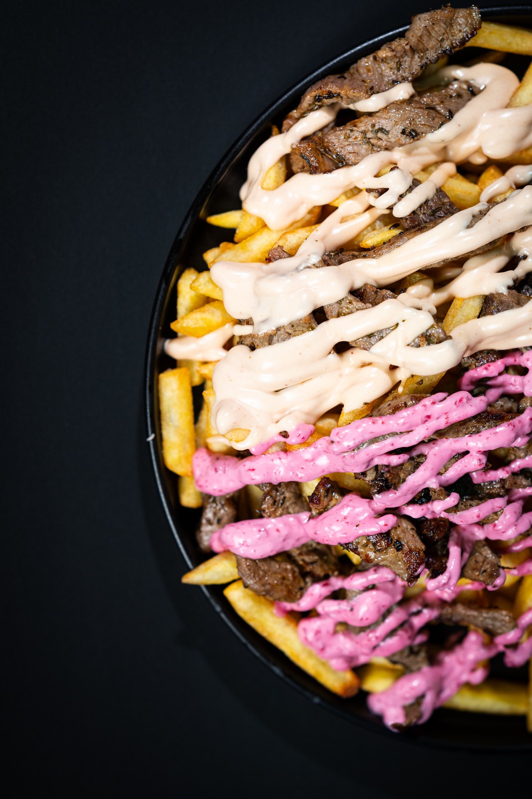 Beef Bowl cu fâșii de vită