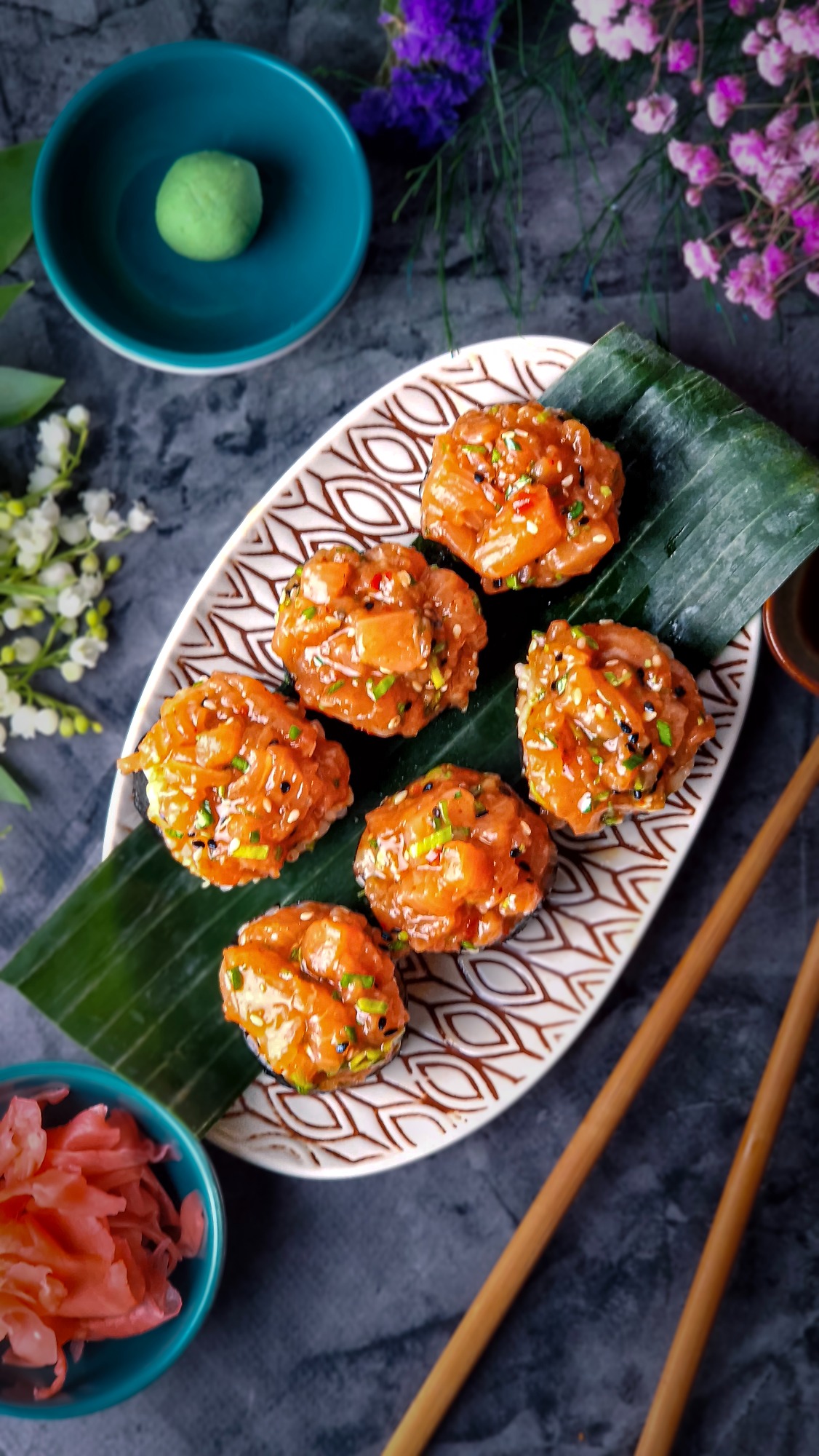 Futomaki z tatarem Łososia 6 szt.