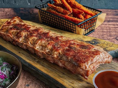 Żeberka wieprzowe 1 szt. z batatami