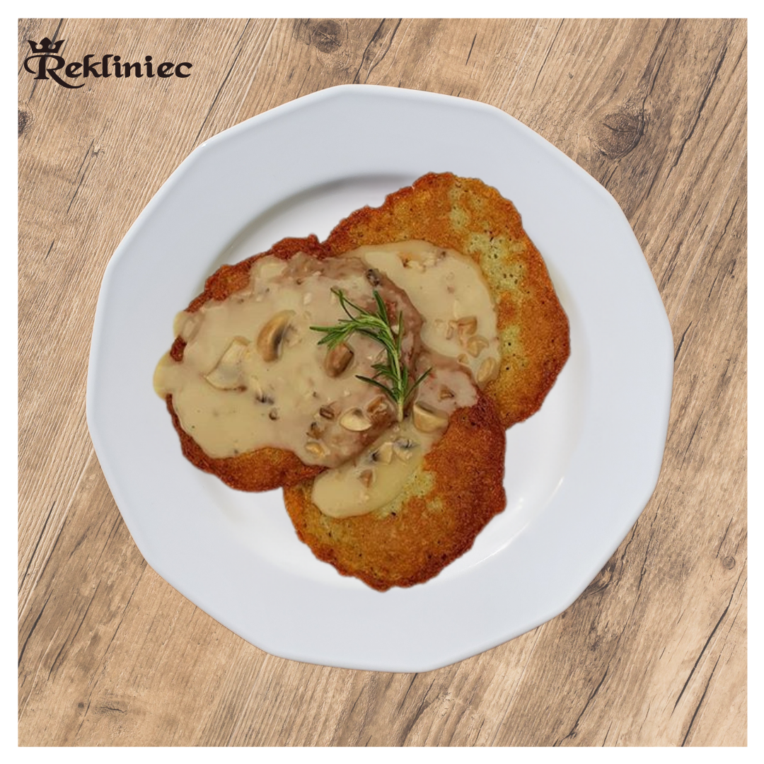 Placki ziemniaczane z sosem grzybowym..