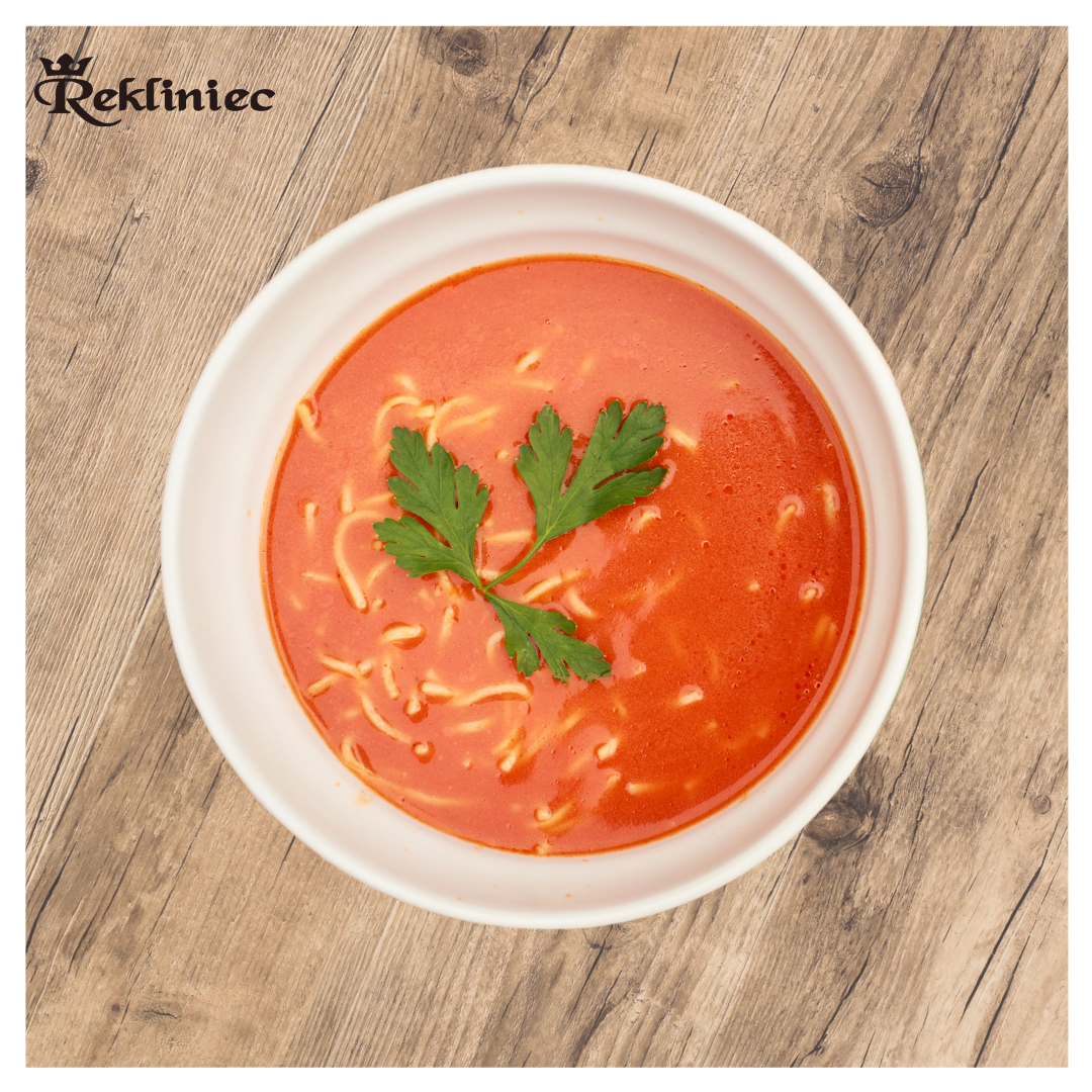 Pomidorowa z makaronem..