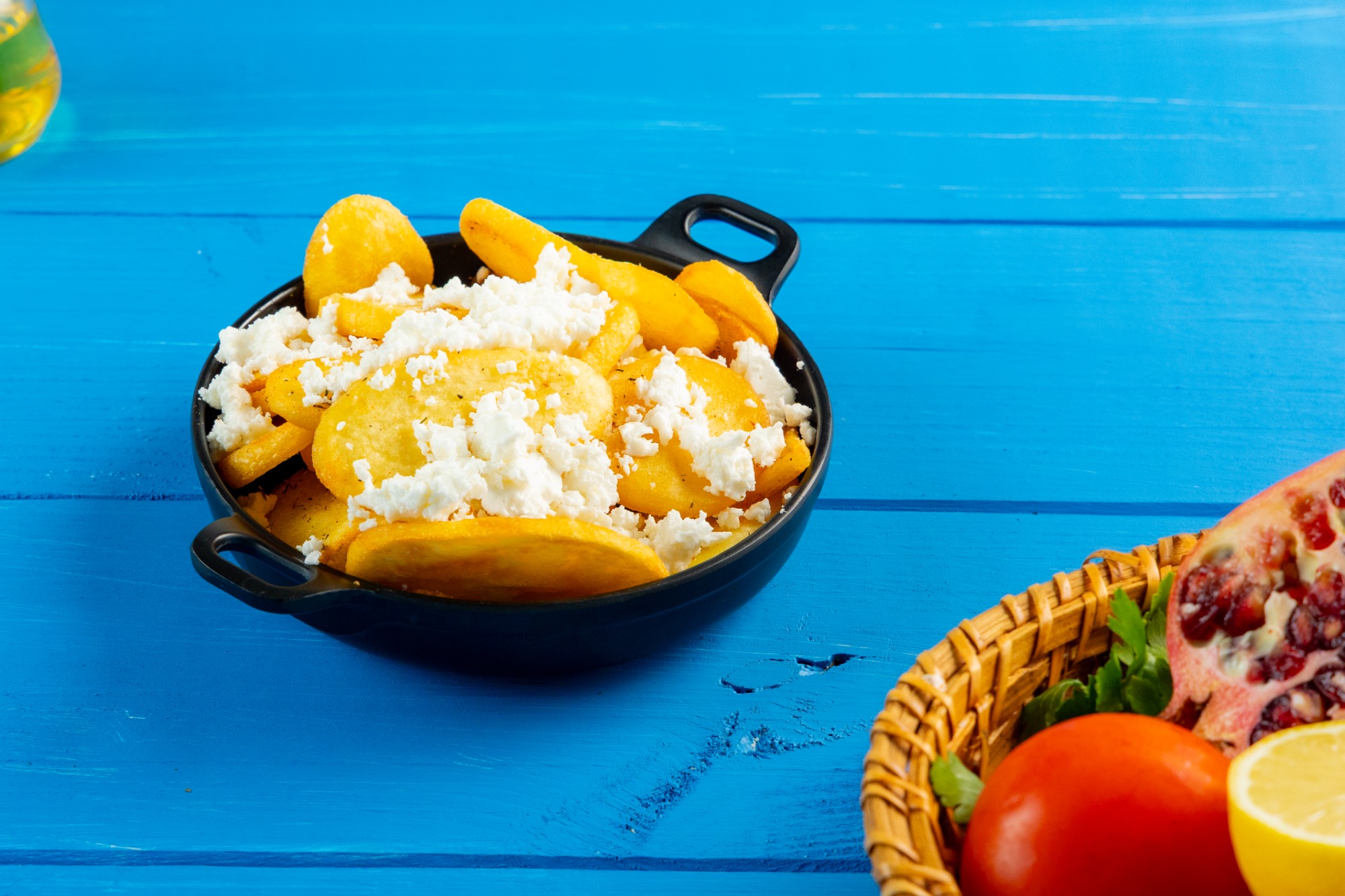 CARTOFI PRAJITI CU BRANZA FETA