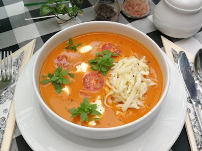 Zupa pomidorowa ze świeżych pomidorów z mascarpone 450ml