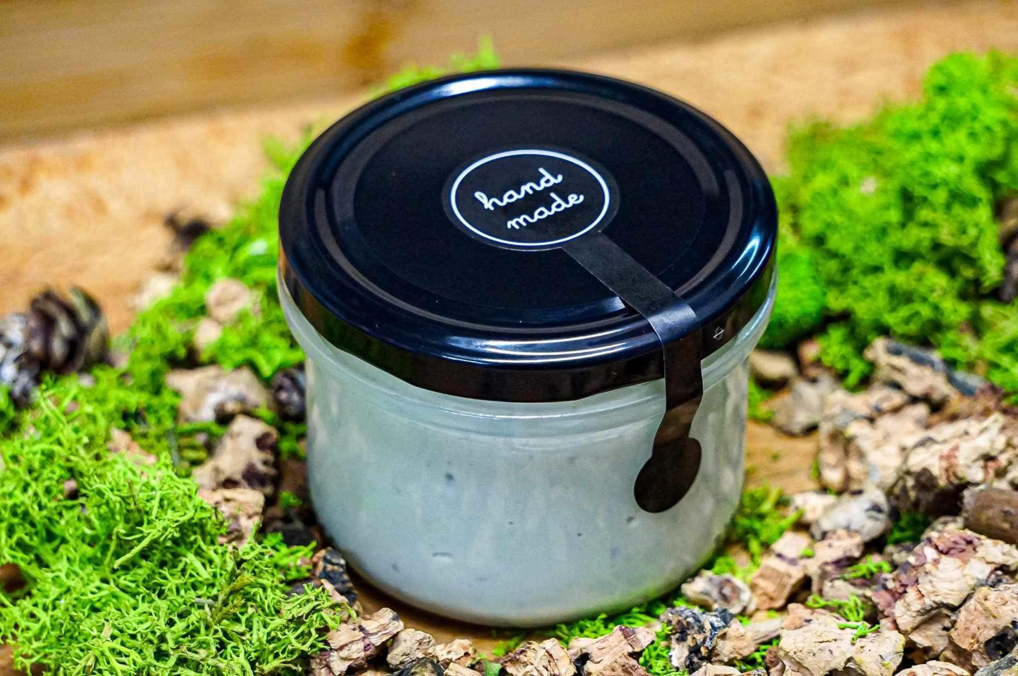 Sos czosnkowy własny na bazie Majonezu Kieleckiego  200ml (słoik)