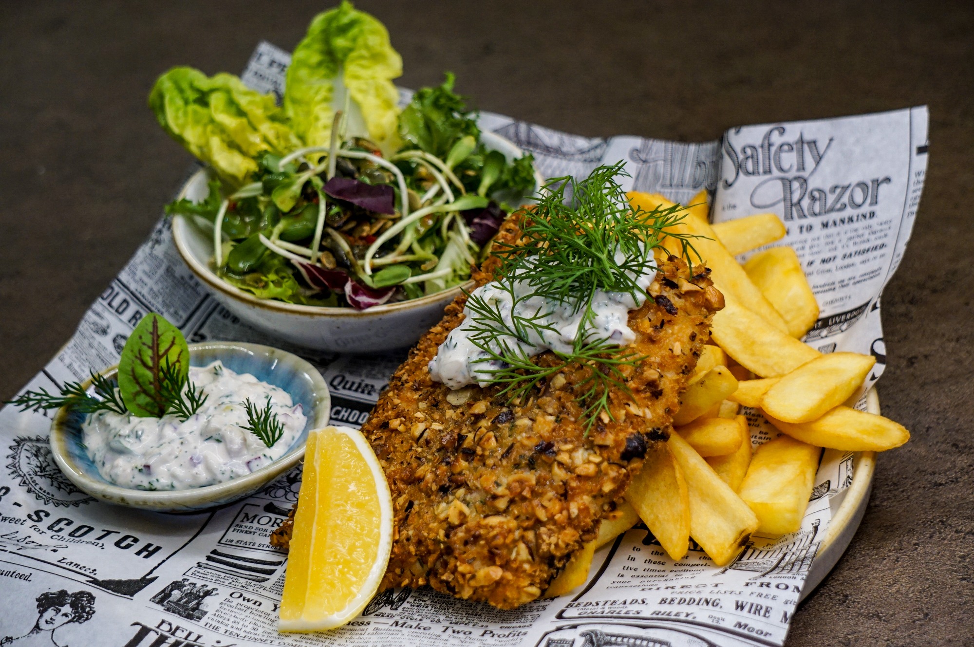 Filet z pstrąga z Zawoi w chrupiącej panierce z pietruszką