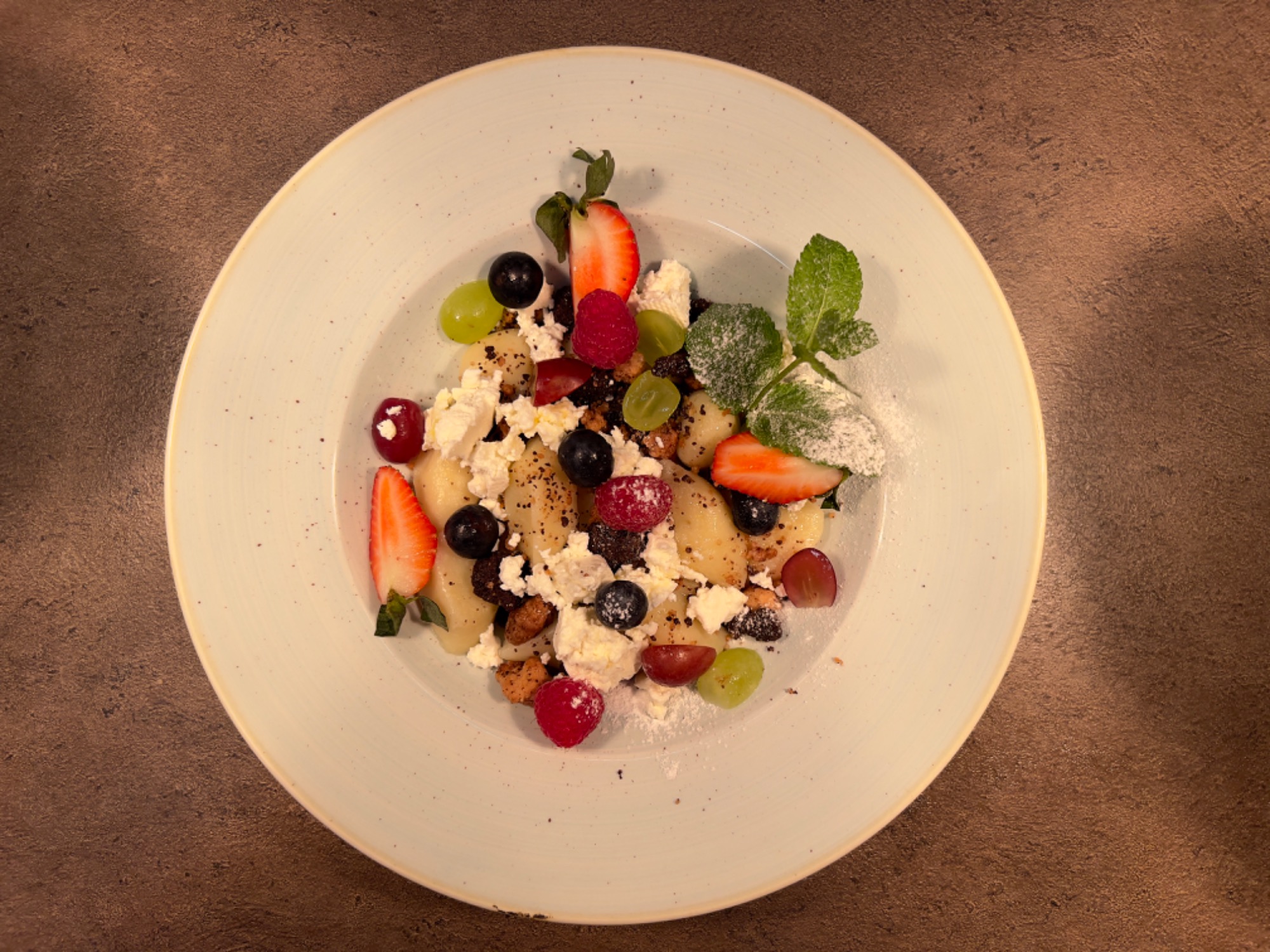 Kopytka maślane na słodko z twarogiem z Pierzchnicy