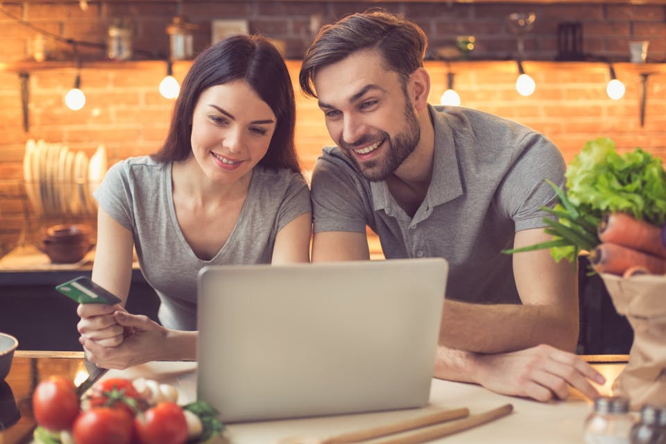 zamów jedzonko telefonicznie lub online