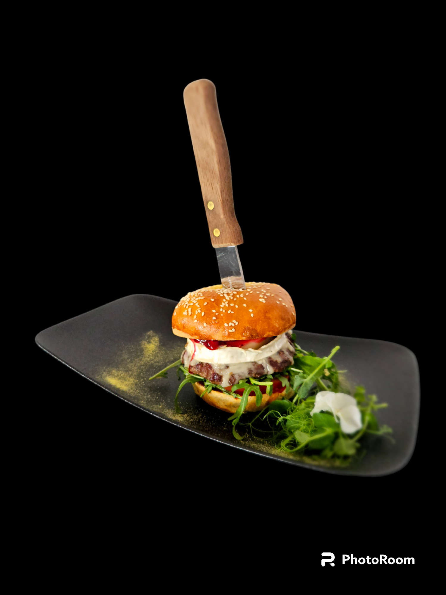 Burger z kozim serem