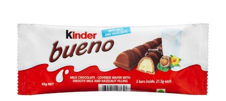 Kinder Bueno, napolitană cu lapte și umplutură de lapte și alune