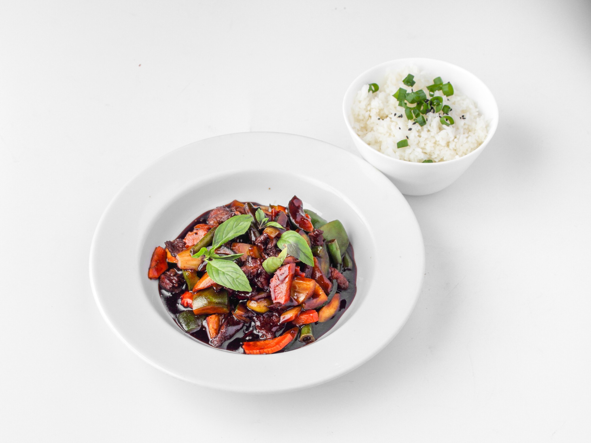 Tajska świeża bazylia z ryżem