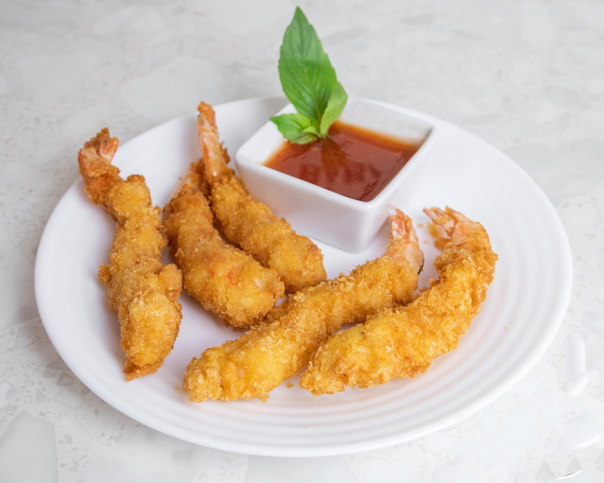 Chrupiące krewetki z domowym słodkim sosem chilli