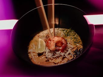 Rozgrzewająca zupa tajska
