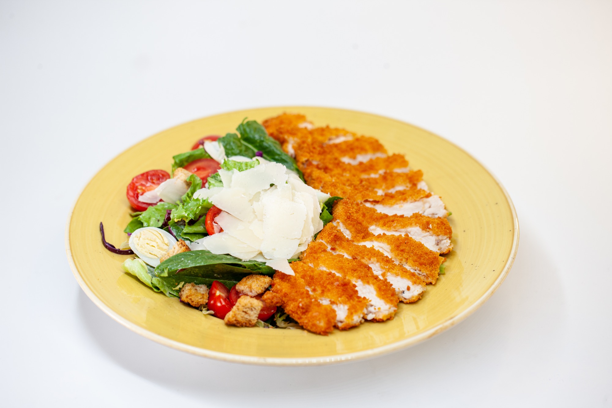 Caesar cu Piept de Pui Crocant