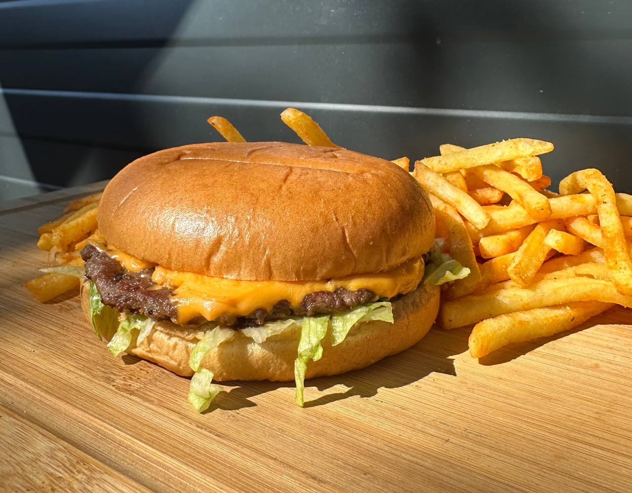 Meniu Smash Cheeseburger