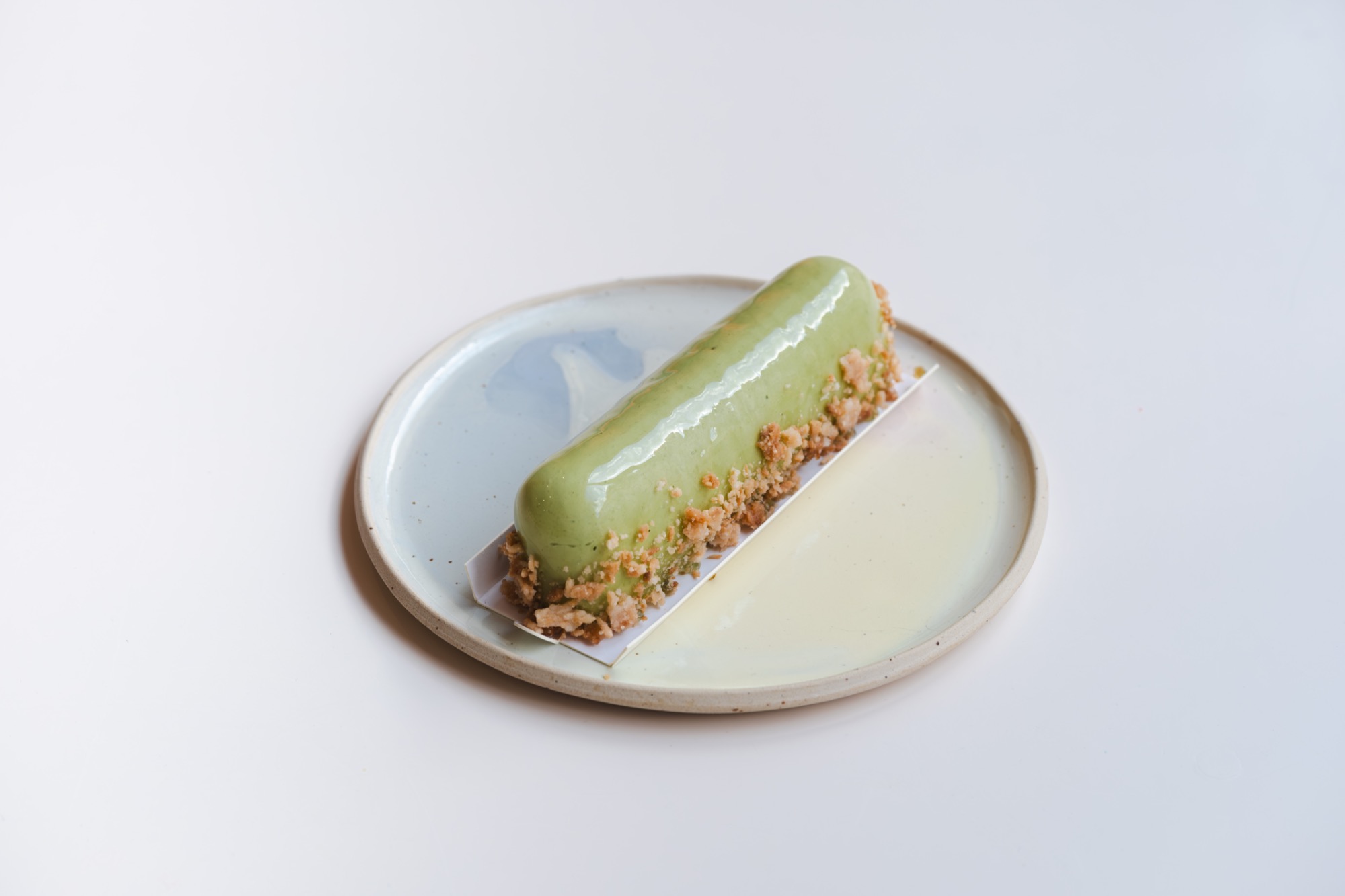 Wegański ekler musowy matcha & jabłko 