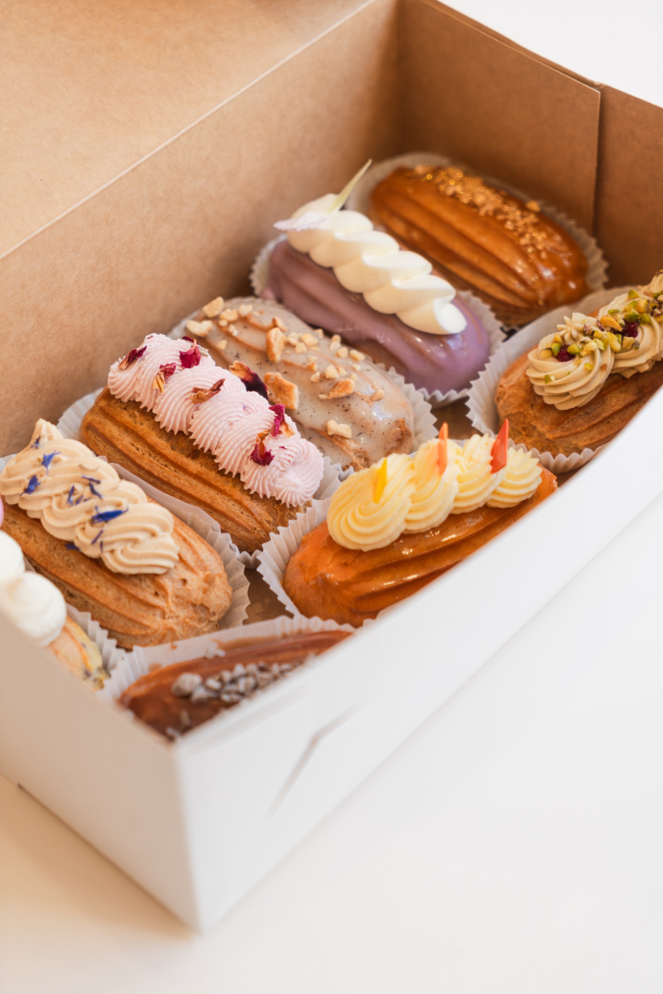 Boks 9 mini eklerów