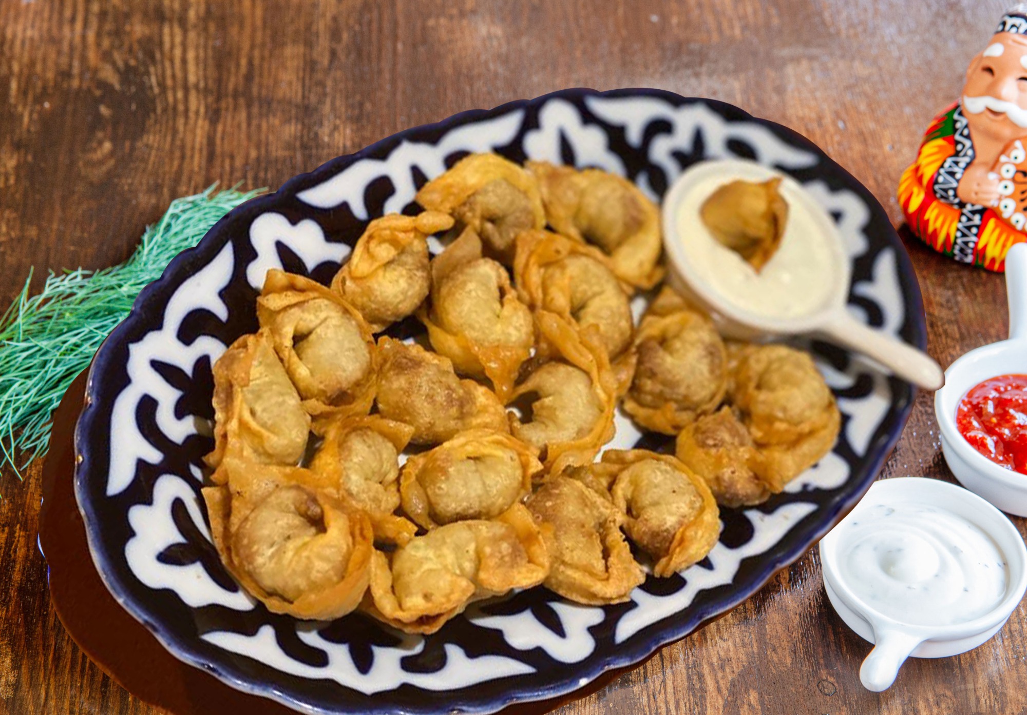 Smażone pielmieni wołowe ze śmietaną