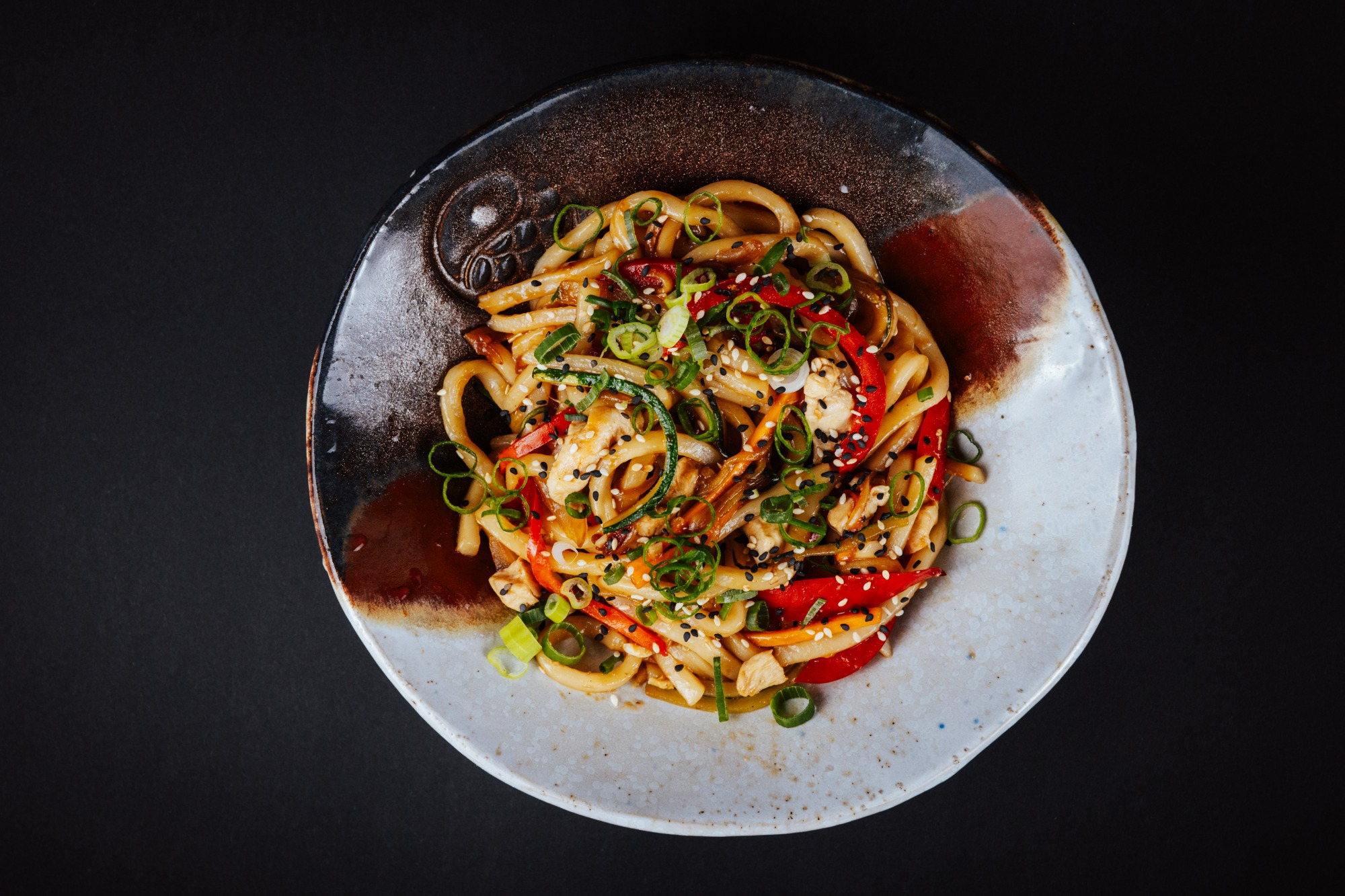 Makaron udon z kurczakiem