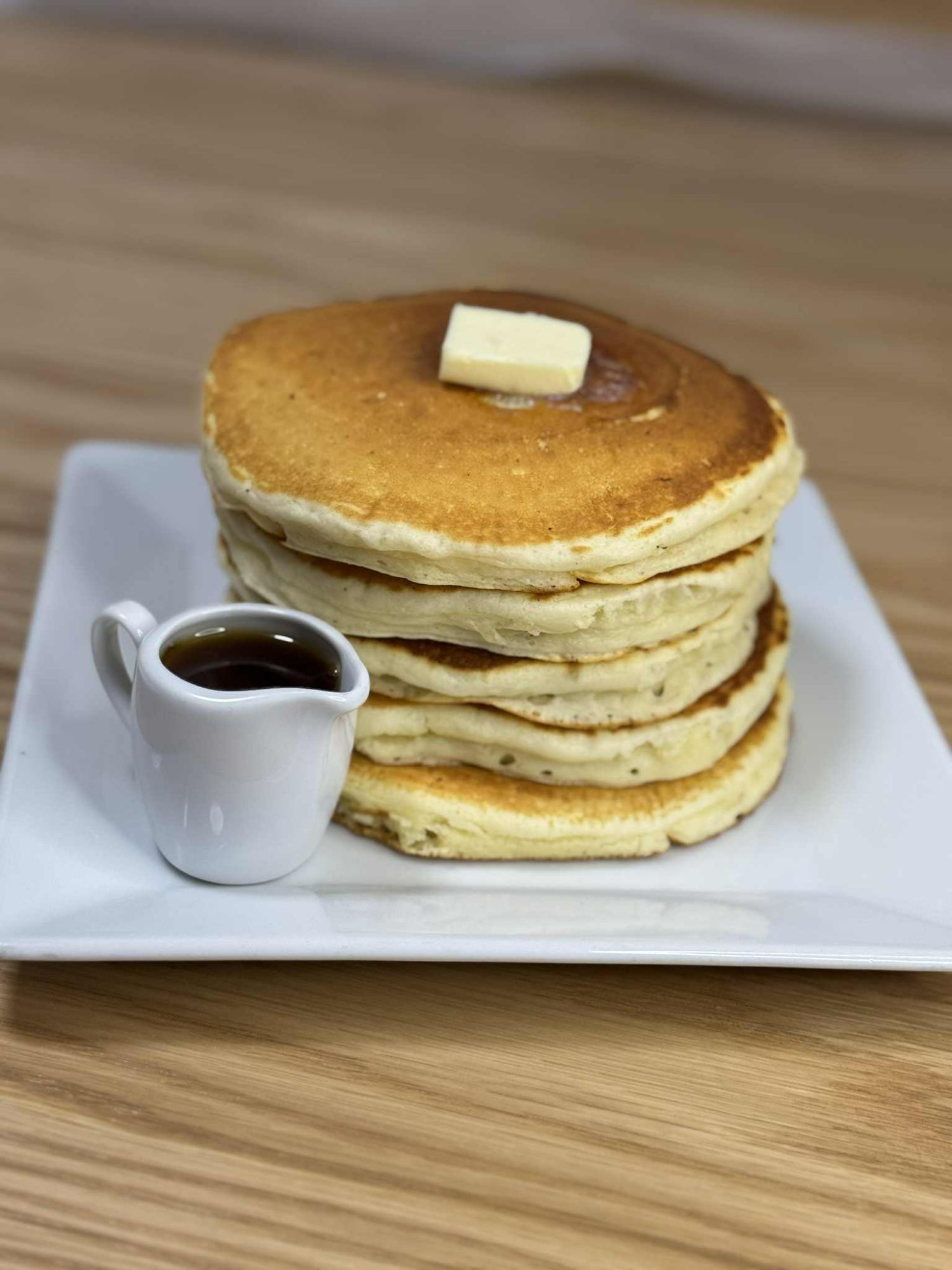 1. Pancakes z syropem klonowym