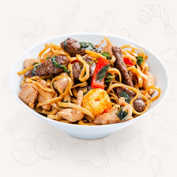 19. Szał Ciał
(Mixed meat chow mein)