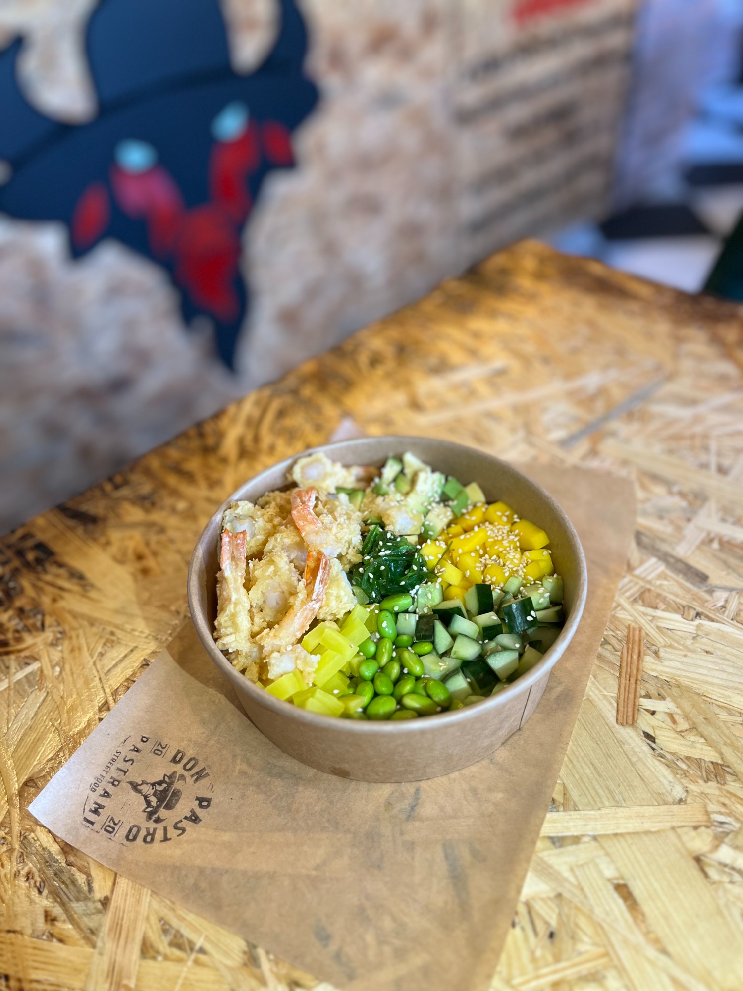 3. POKE BOWL KREWETKA