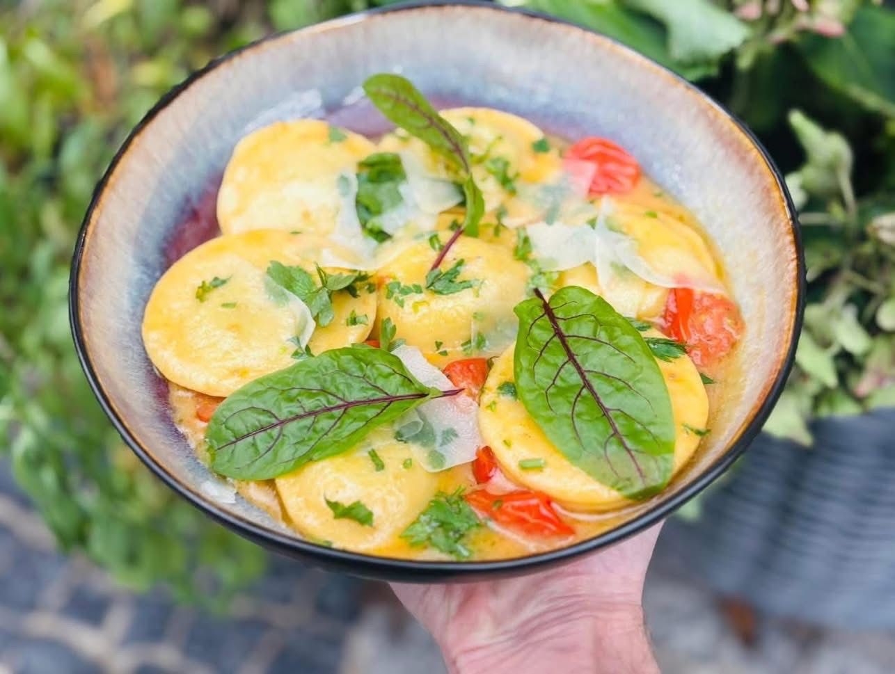 Ravioli ze szpinakiem i ricottą