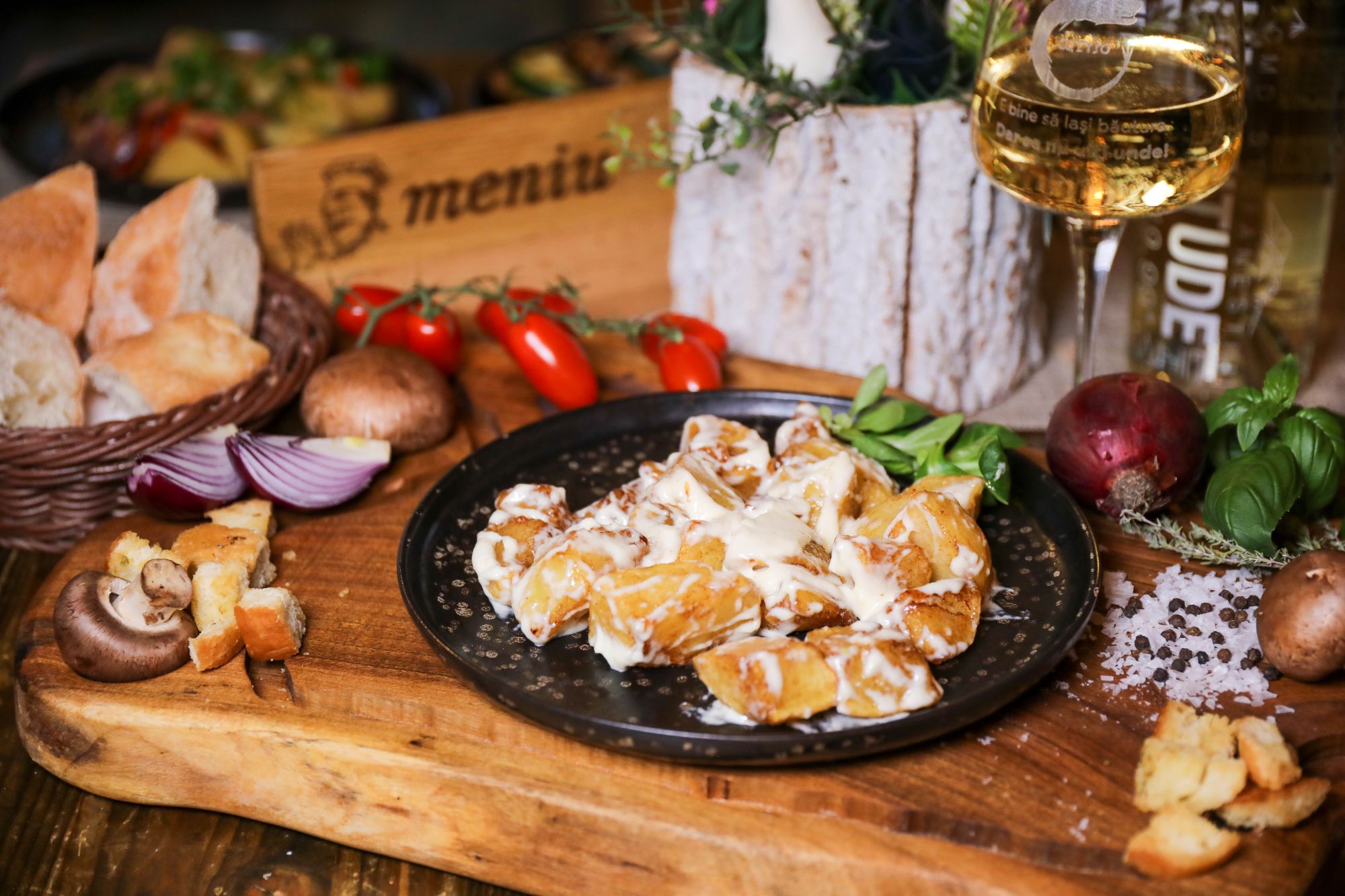 Cartofi prajiti in untura cu usturoi 200g