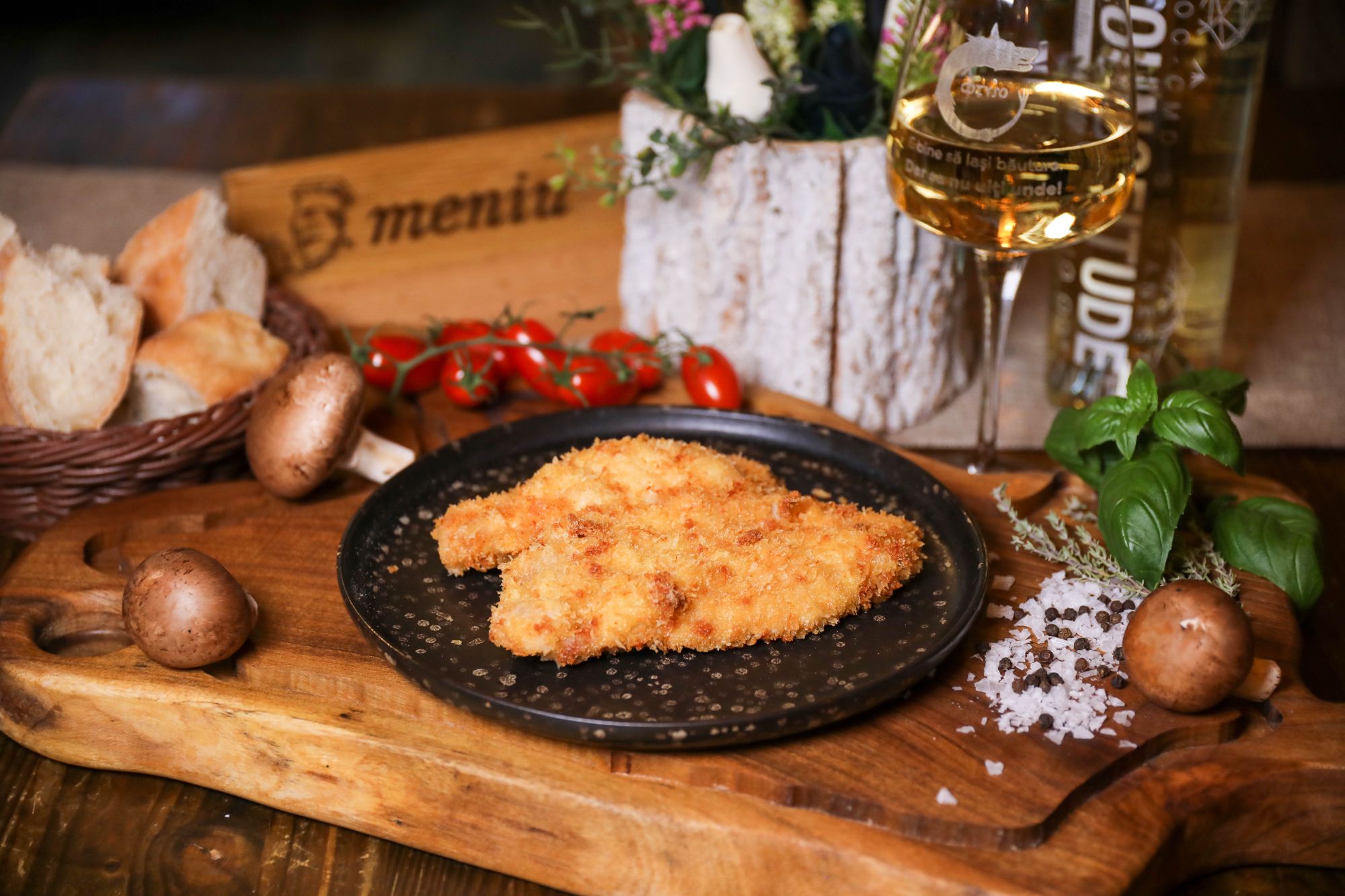 Șnițel de pui în fulgi de porumb